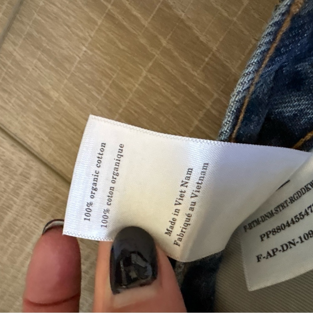 Everlane The 90’s Cheeky Jeans in 28 Regular - Picture 6 of 11